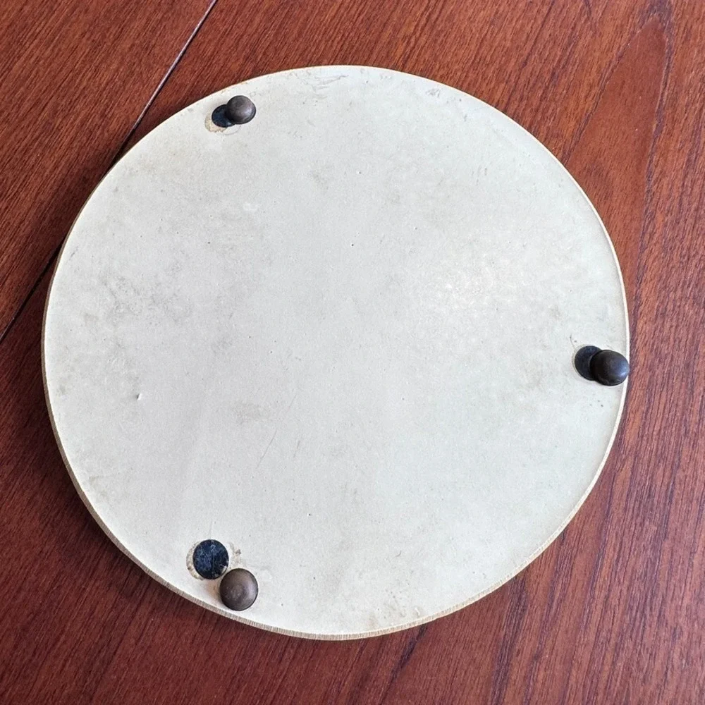 The Unbranded Brand vintage round